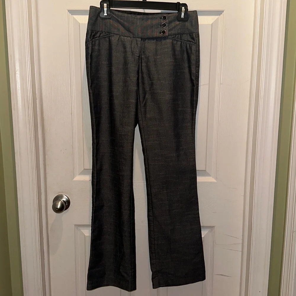 👙Maurices Women’s Low Waisted Gray Size 1/2 Dress Pants - Picture 1 of 4